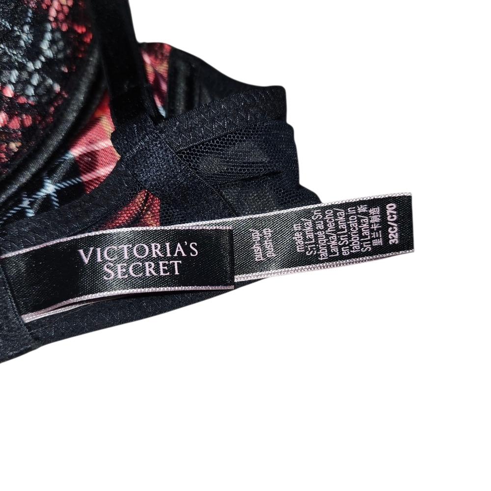 Victoria Secret Bra - Picture 3 of 3